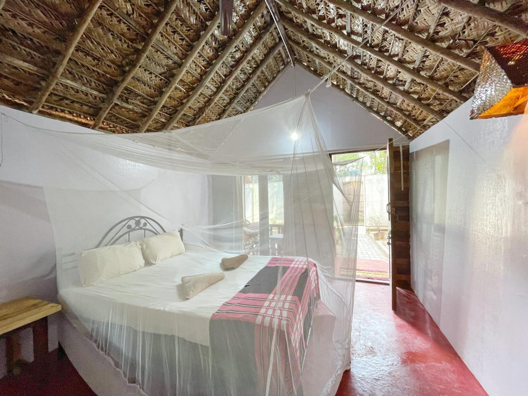 Ducknchill-Agonda Hotel ภายนอก รูปภาพ