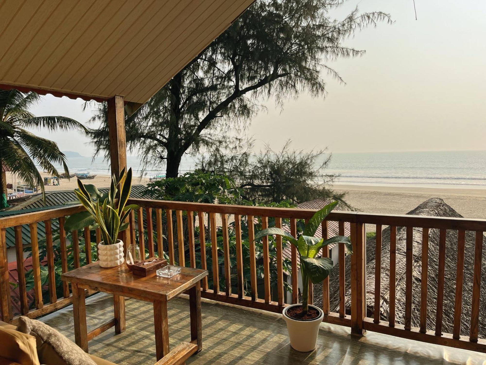 Ducknchill-Agonda Hotel ภายนอก รูปภาพ